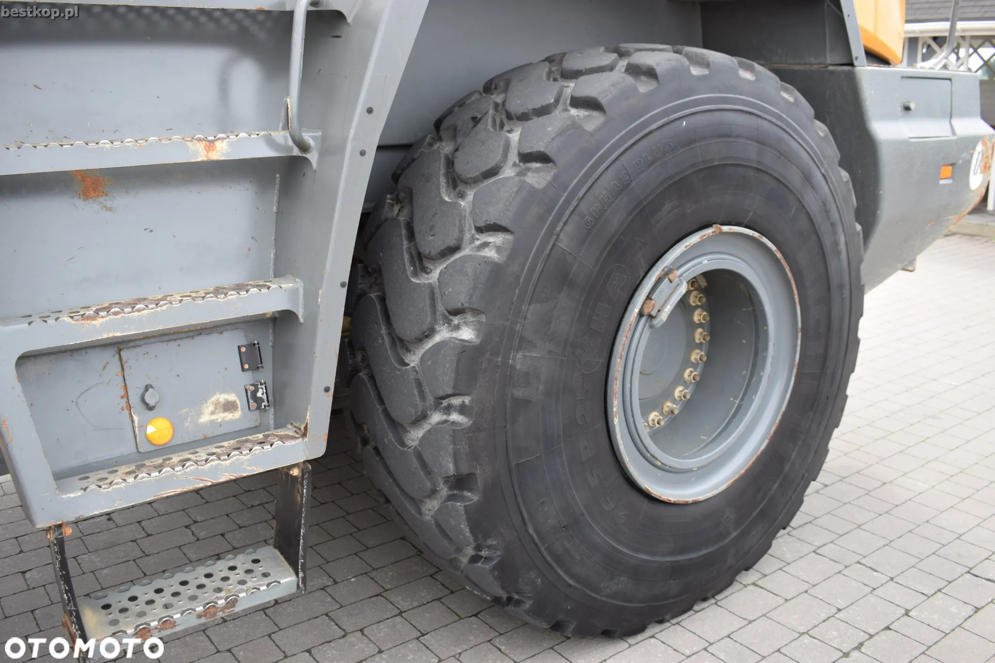 Liebherr L576 XPower - 25