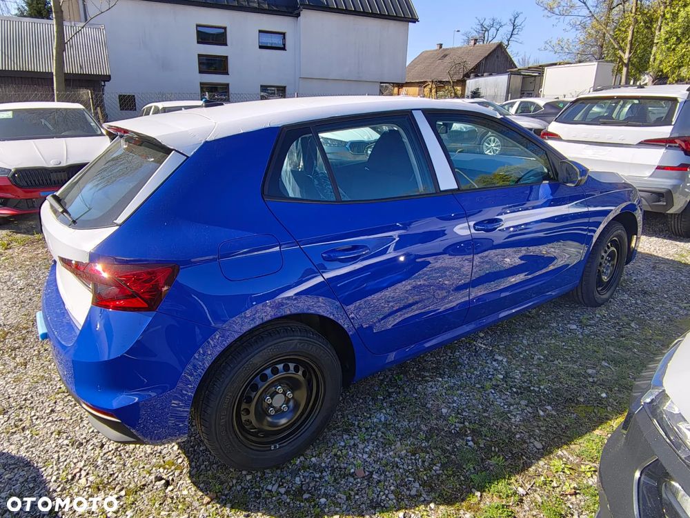 Skoda Fabia 1.0 Essence - 5