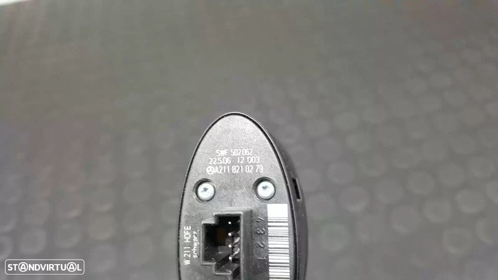 COMANDO ABERTURA MALA/PORTA TRASEIRA MERCEDES-BENZ CLASSE E 2006 -A2118210279 - 4