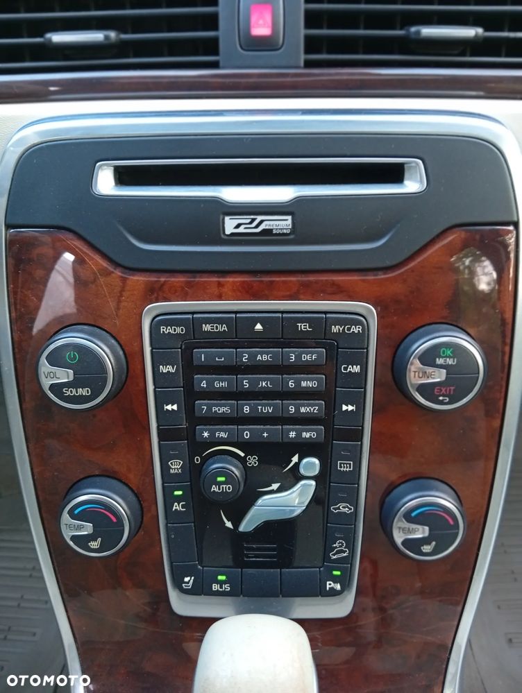 Volvo XC 70 - 9