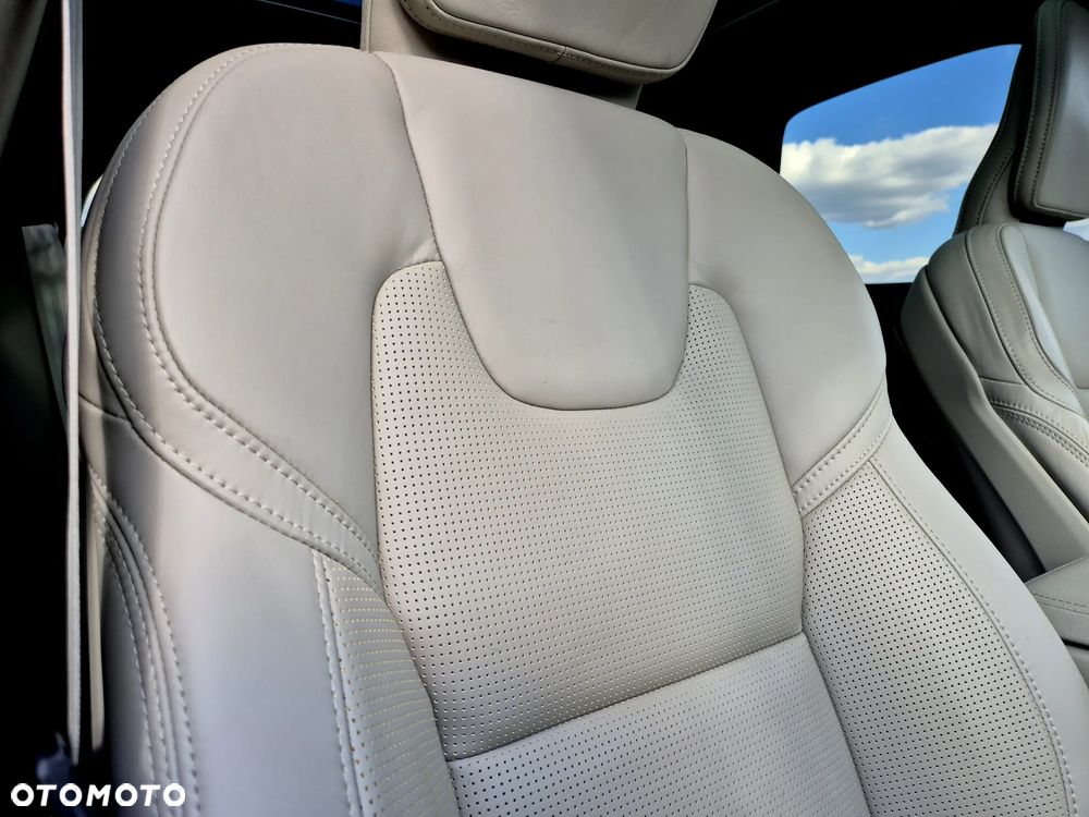 Volvo XC 60 B4 D AWD Geartronic Inscription - 11