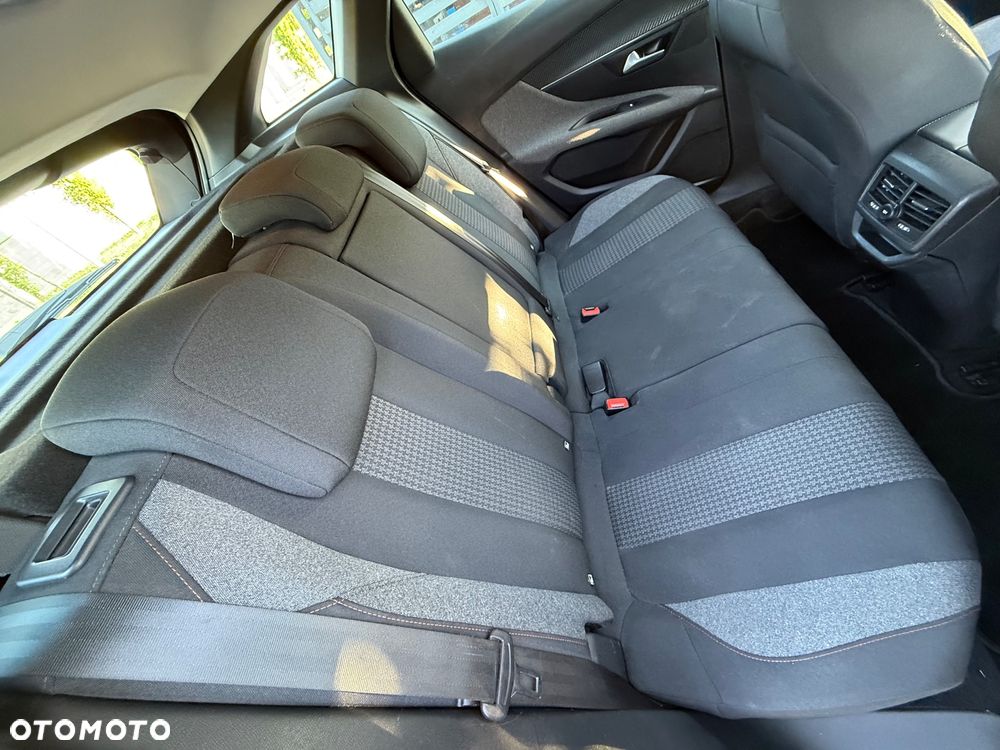 Peugeot 3008 1.2 PureTech Active Pack S&S - 27