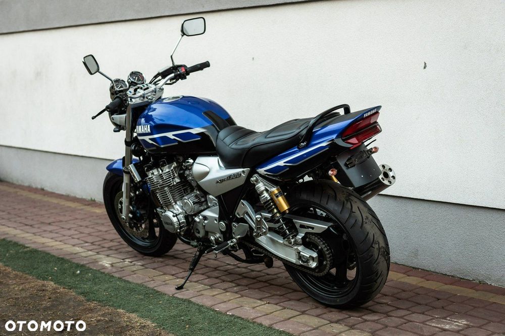 Yamaha XJR - 5