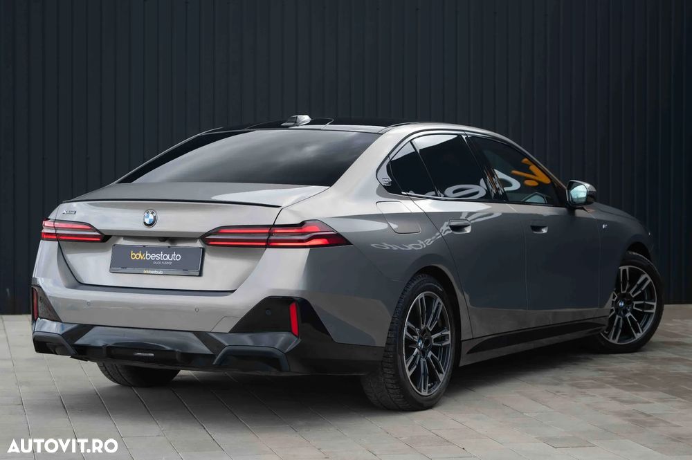 BMW Seria 5 520d xDrive AT MHEV - 41