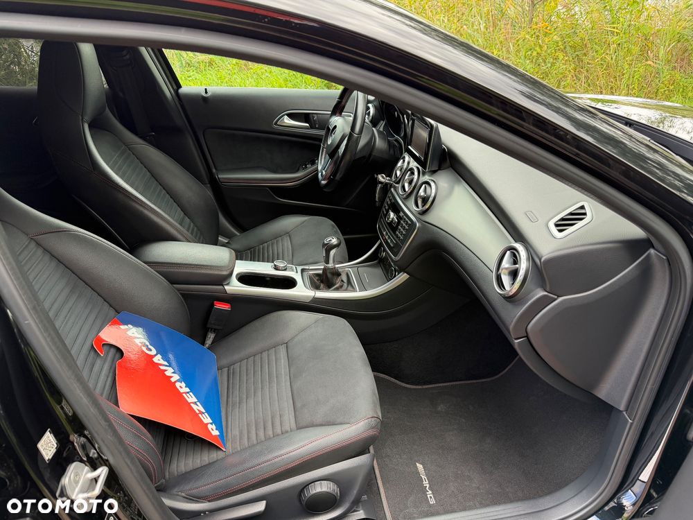 Mercedes-Benz GLA - 11