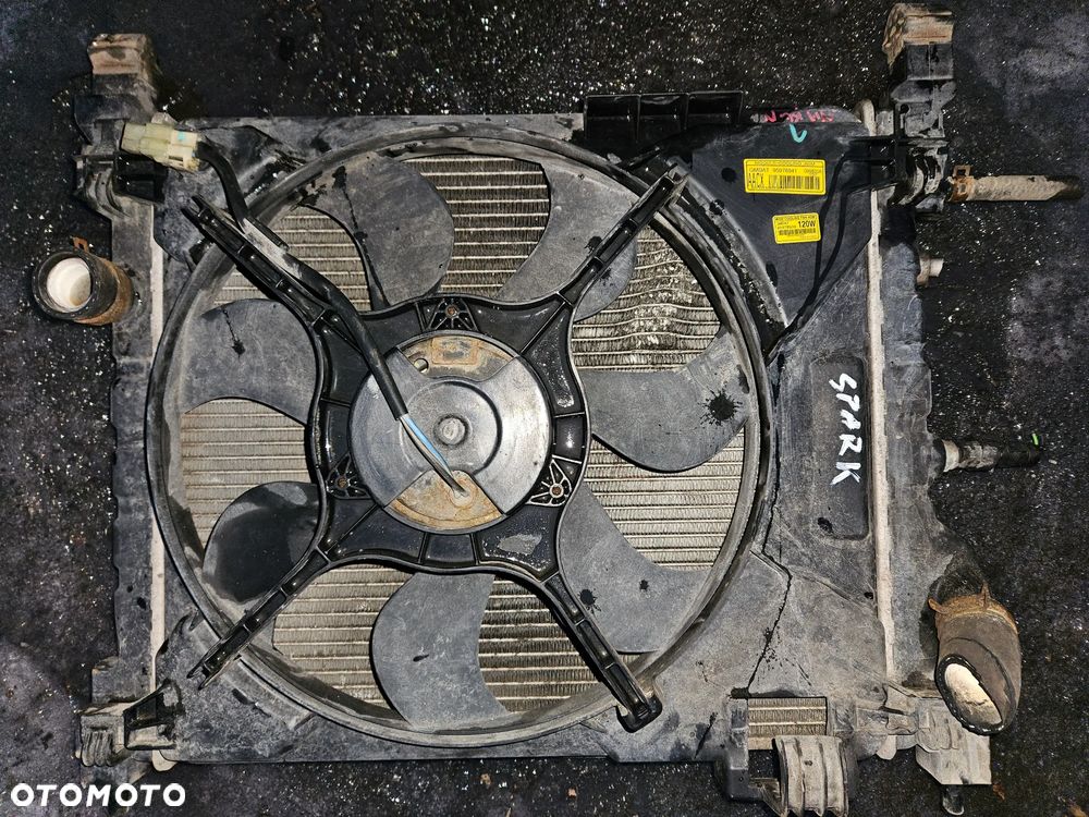 Chevrolet Spark M300 1.0 16V chłodnica wody wentylator - 1