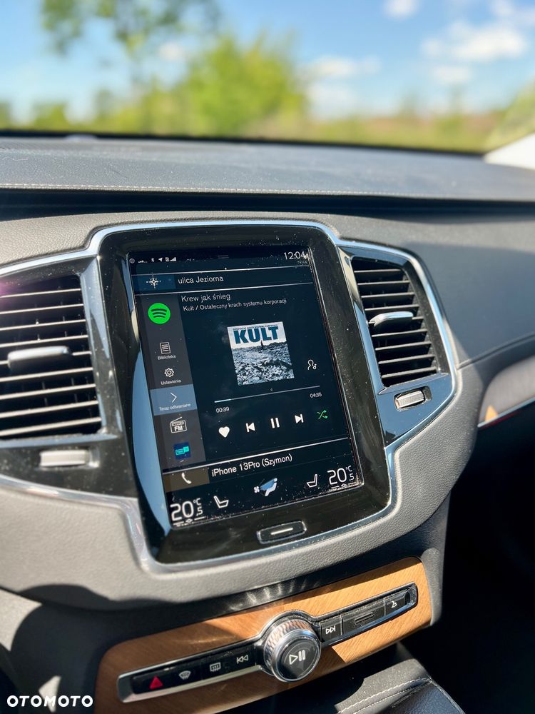 Volvo XC 90 - 9