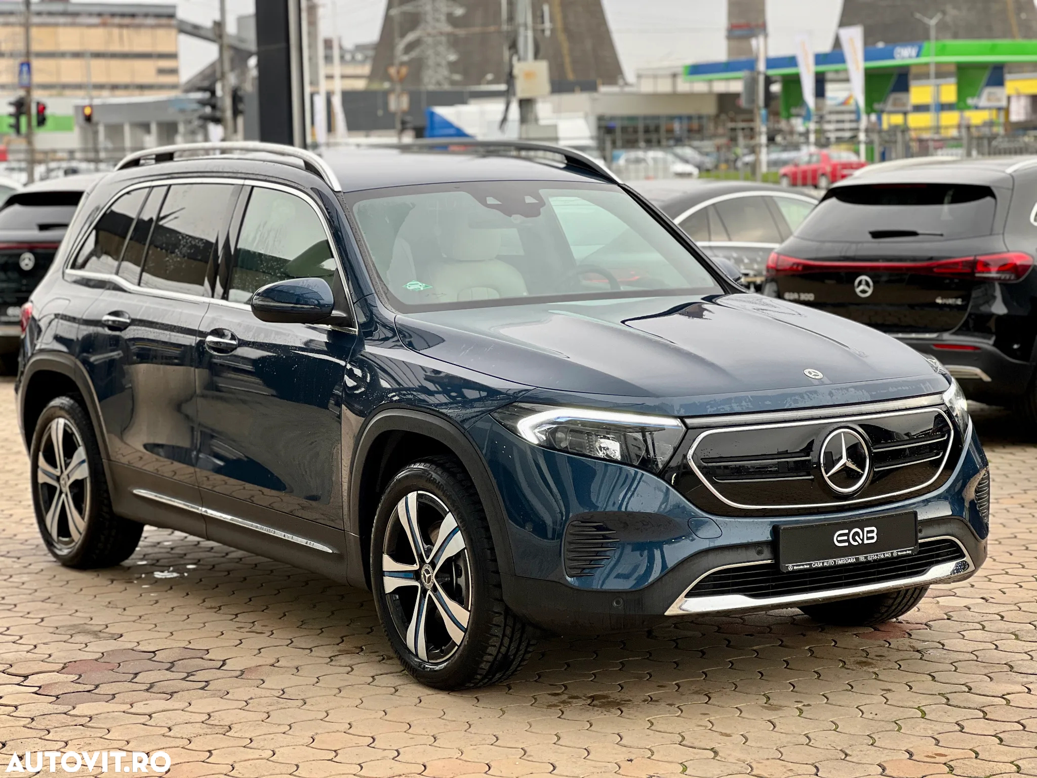 Mercedes-Benz EQB 300 4MATIC - 8