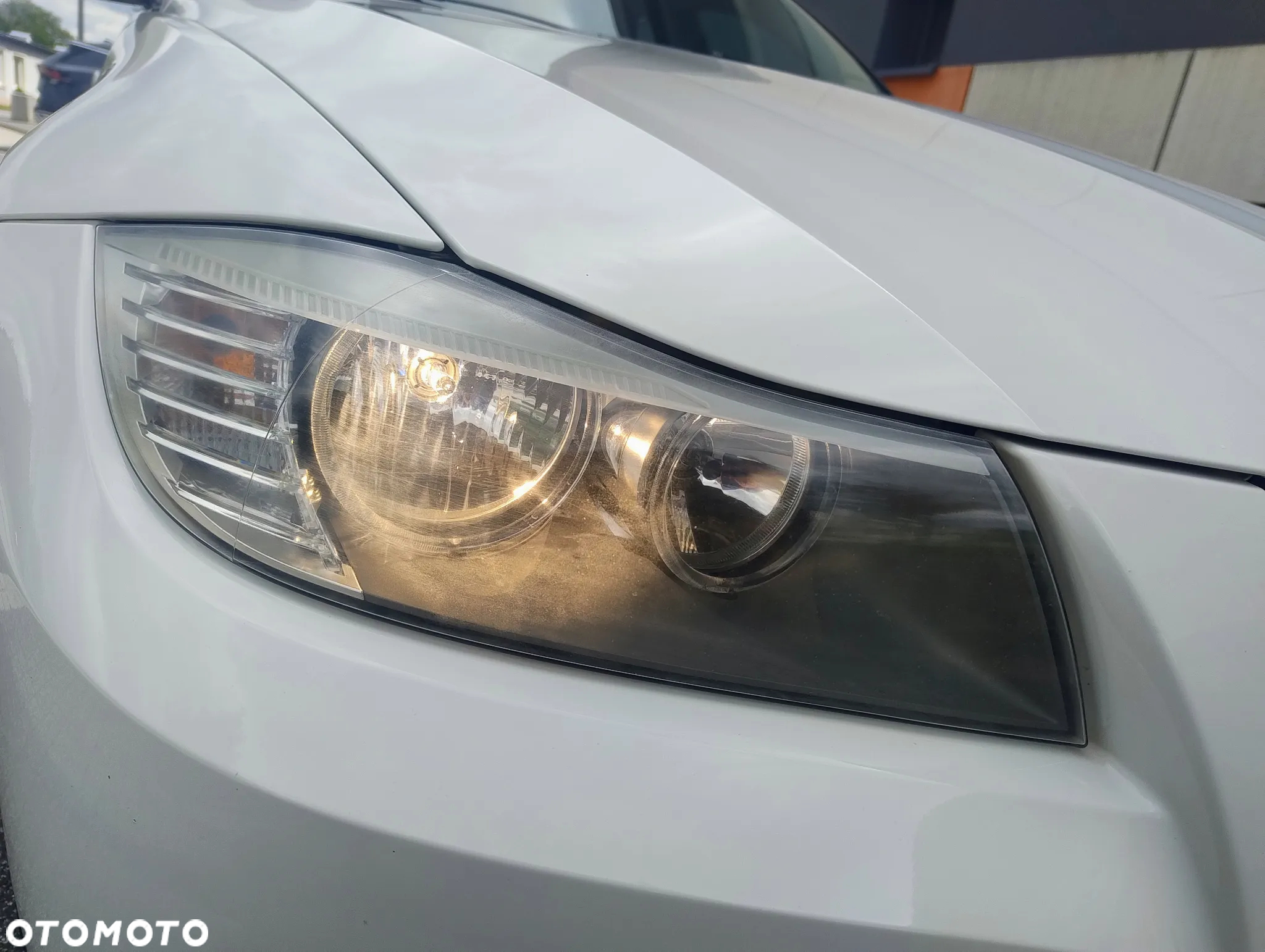 BMW Seria 3 318i - 25