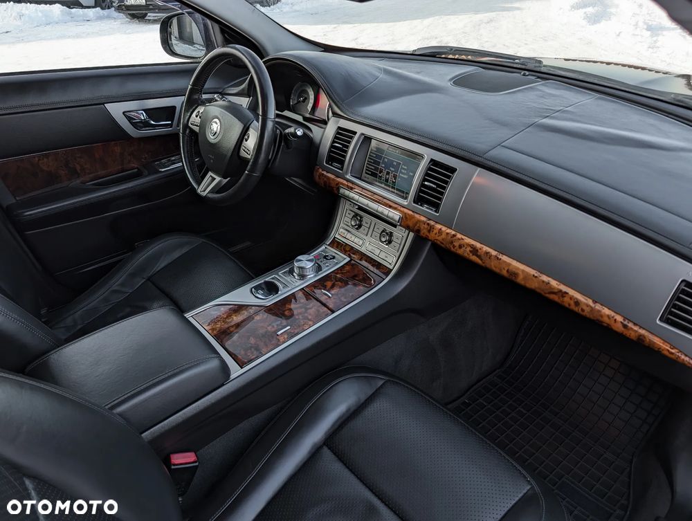 Jaguar XF 3.0 V6 S Luxury - 21