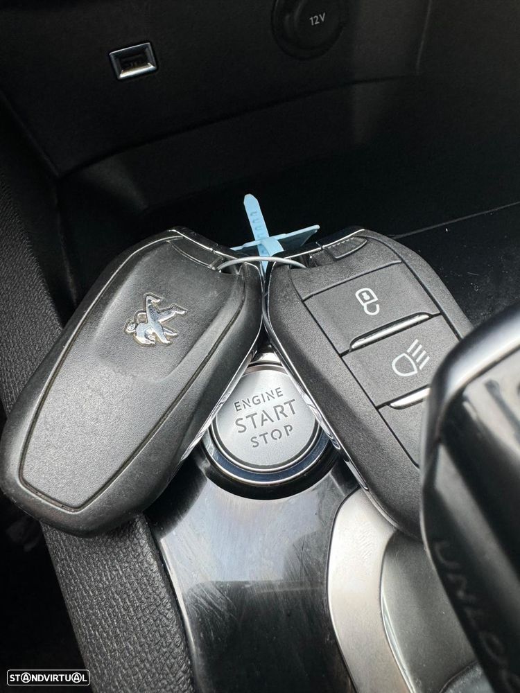 Peugeot 3008 PureTech 130 Stop & Start GPF EAT8 Allure Pack - 19