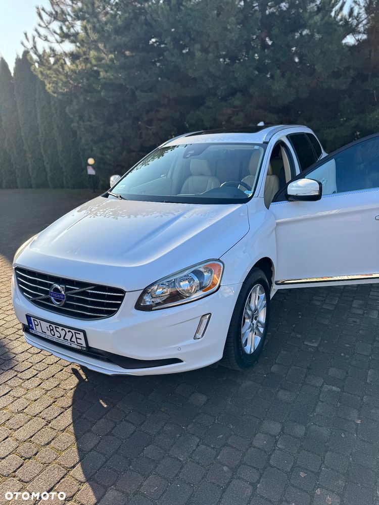 Volvo XC 60 T5 AWD Drive-E Momentum - 1