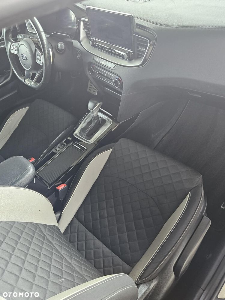 Kia ProCeed 1.4 T-GDI DCT7 OPF GT LINE - 8