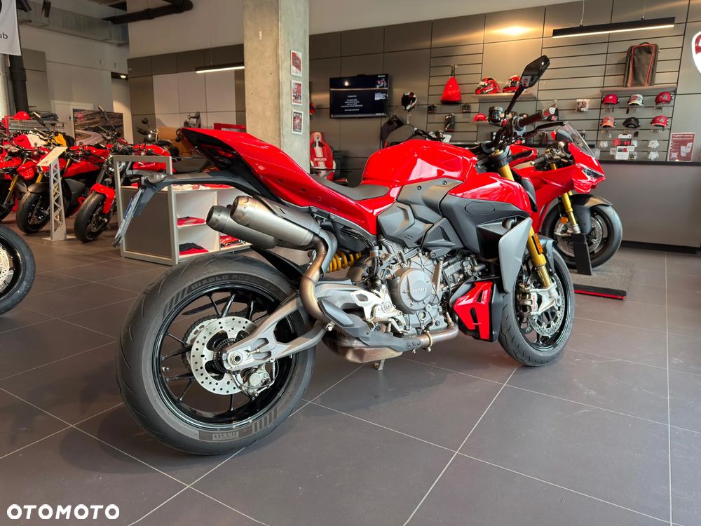 Ducati Streetfighter V2 - 10