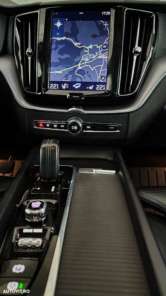 VOLVO XC60 2021 — imagine 12