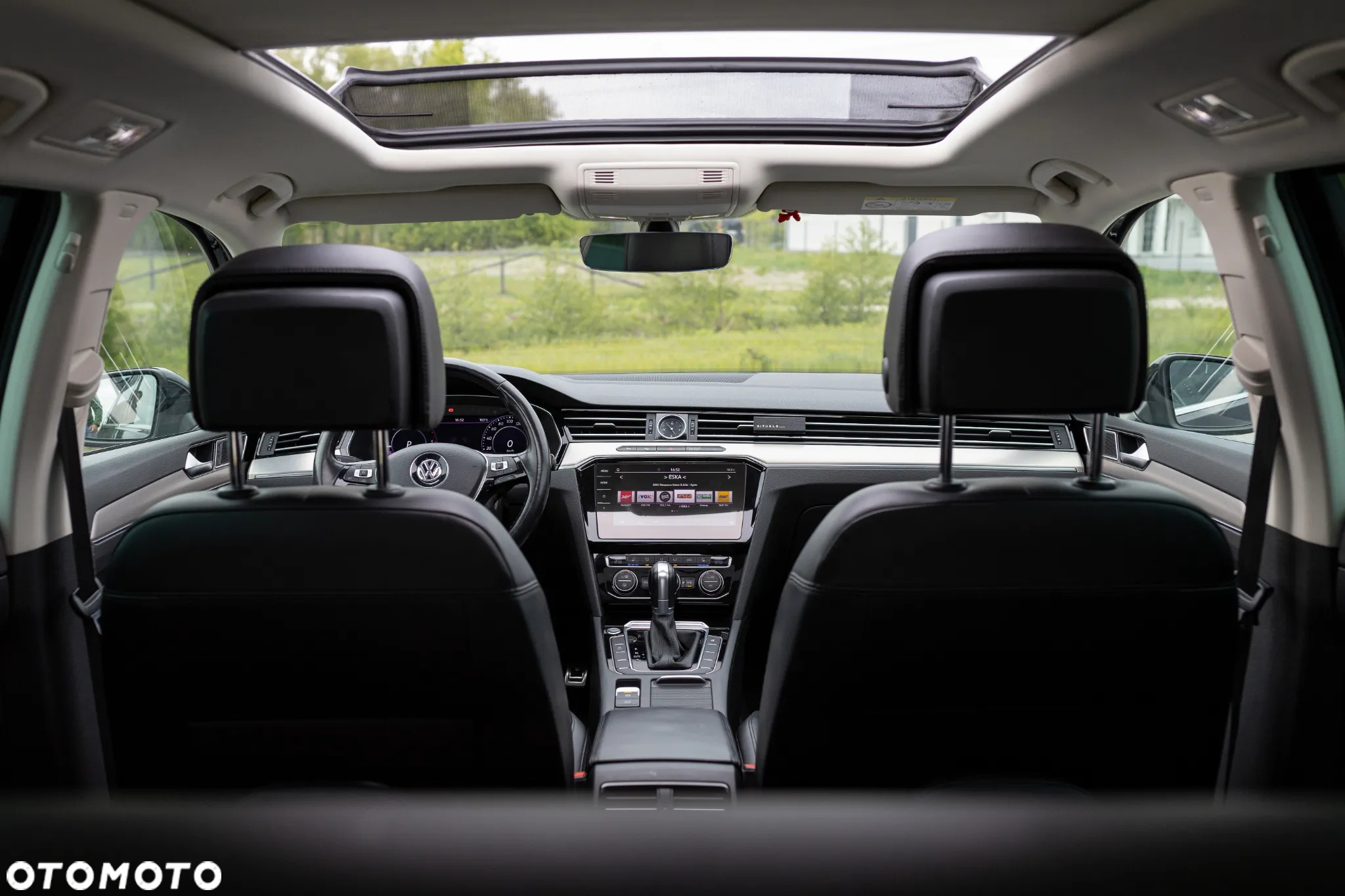 Volkswagen Passat - 16