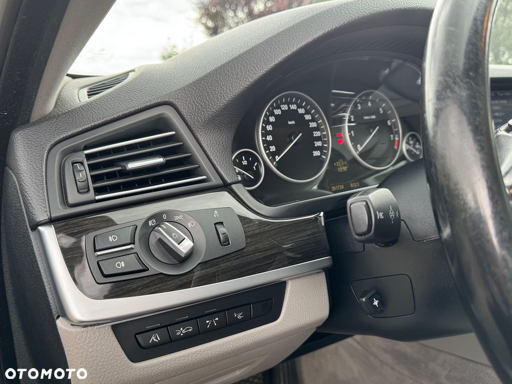 BMW Seria 5 535i - 7