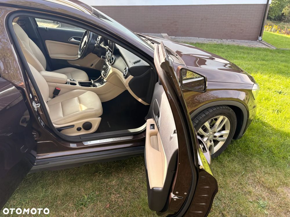 Mercedes-Benz GLA - 7