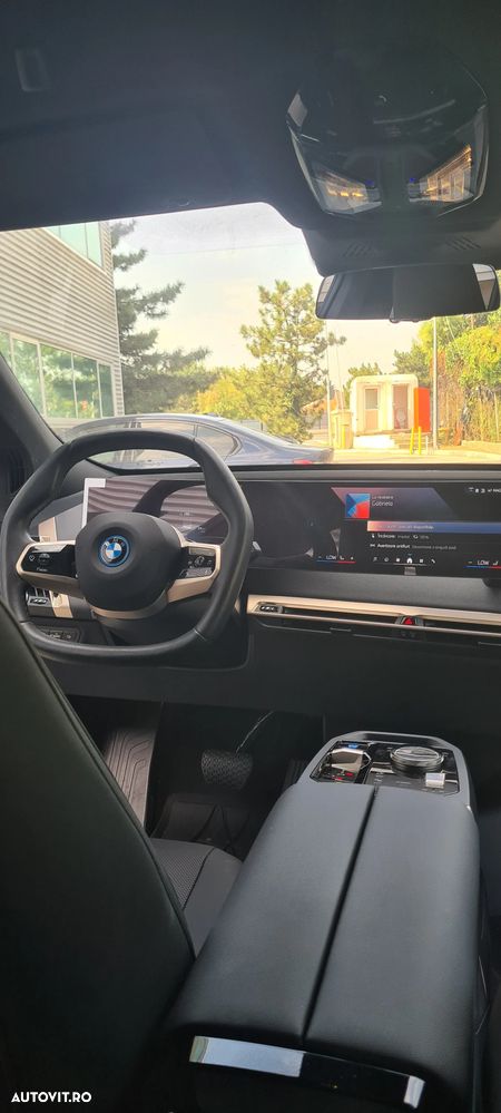 BMW iX - 7