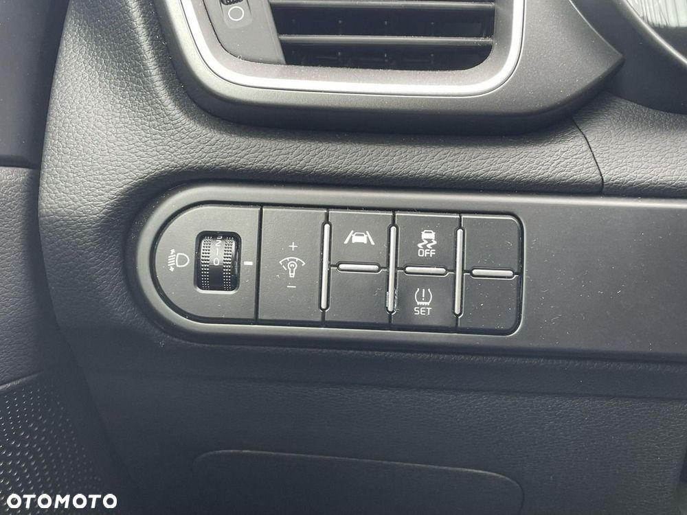 Kia XCeed - 19