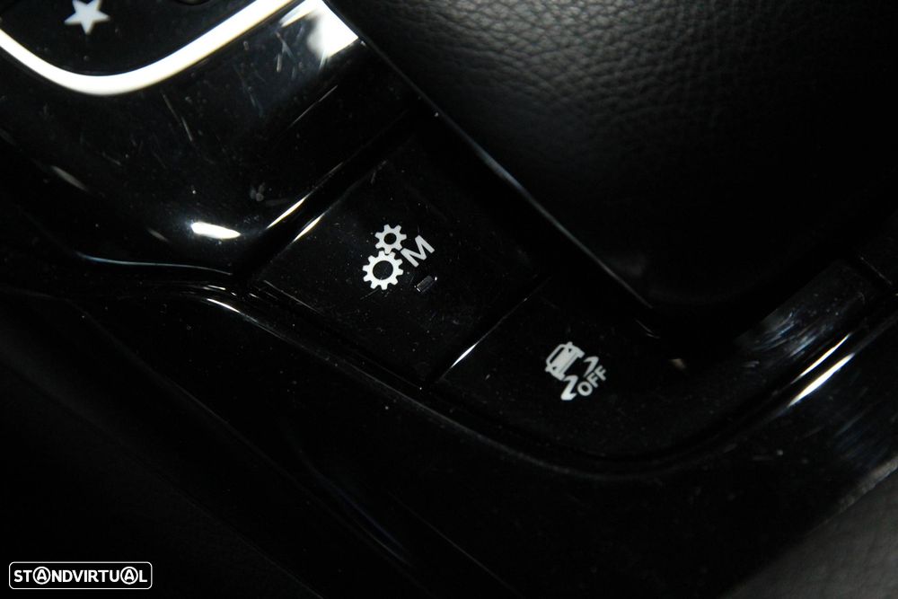 Mercedes-Benz A 35 AMG 4Matic Speedshift DCT 7G - 20