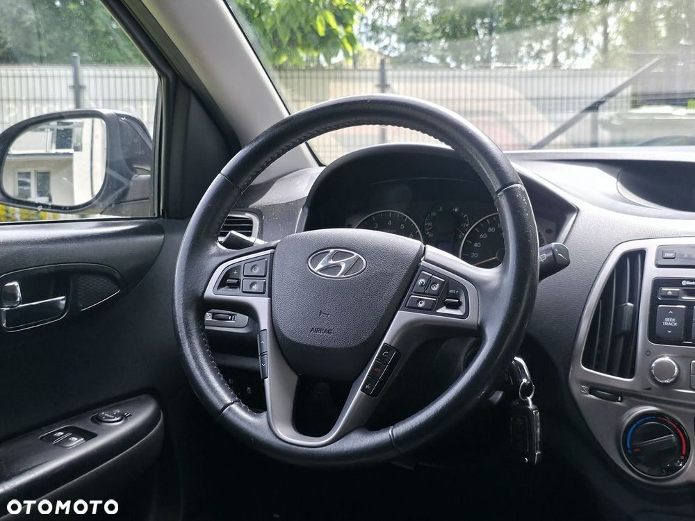 Hyundai i20 - 11