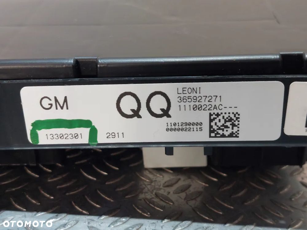 SKRZYNKA BSI OPEL ASTRA J 4 IV 1,4T R2012 NR 13302301 - 3