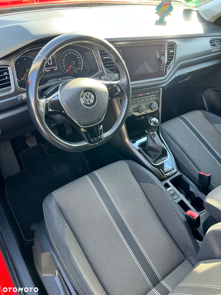 Volkswagen T-Roc - 14