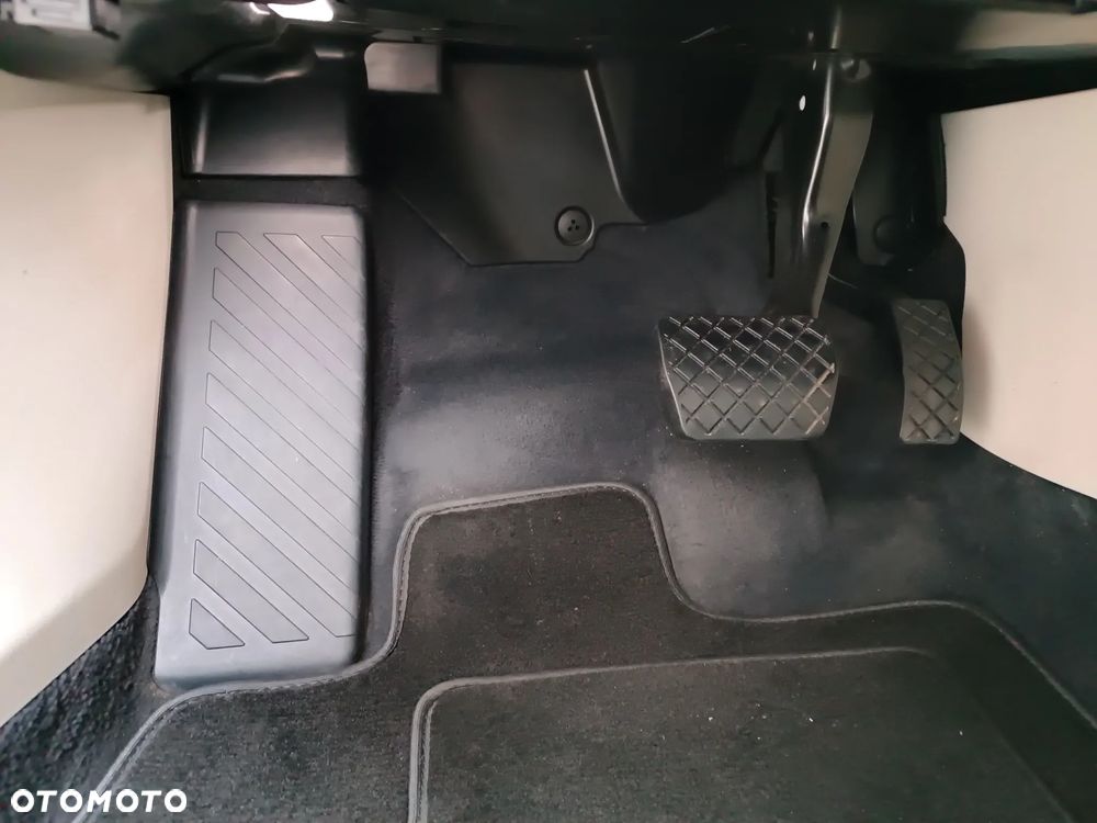 Volkswagen Passat Variant 1.8 TSI BMT Comfortline DSG - 39