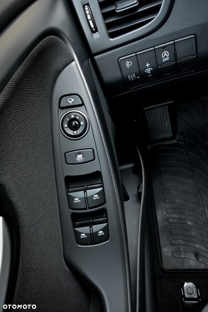 Hyundai i30 1.6 GDI BlueDrive Go - 21