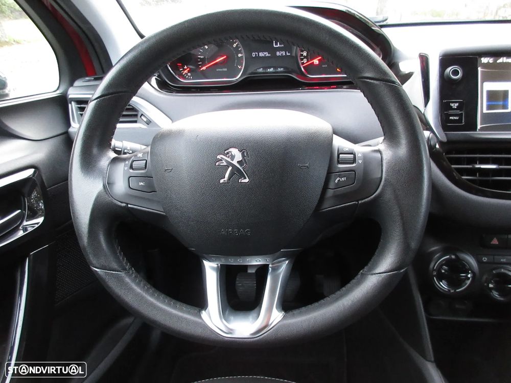 Peugeot 208 1.2 VTi SE Style - 34