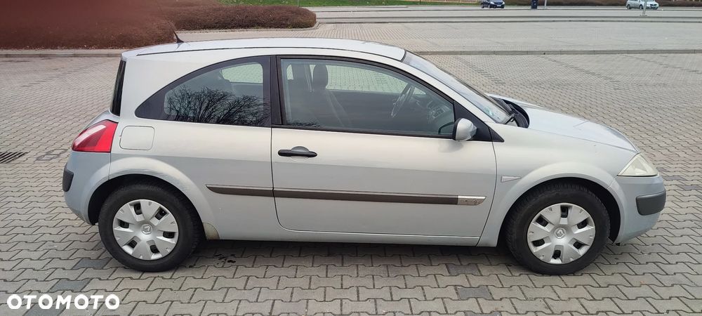 Renault Megane 1.6 16V Confort Authentique - 9