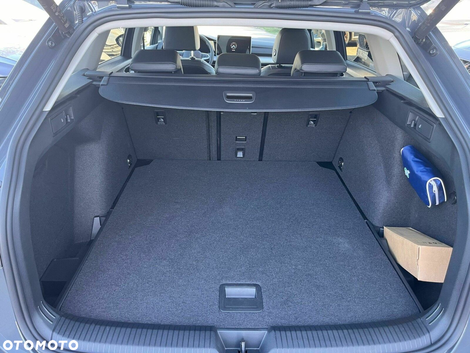 Volkswagen Golf - 25