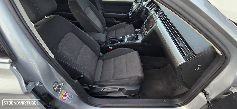 VW Passat Variant 2.0 TDi Business Package DSG - 13