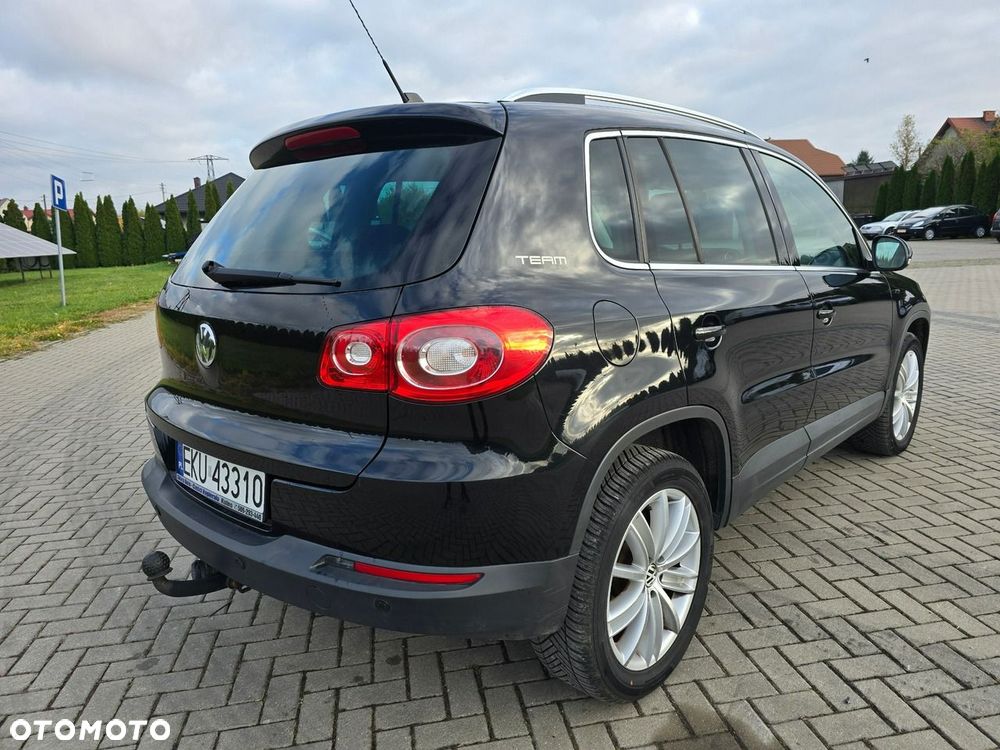 Volkswagen Tiguan - 9