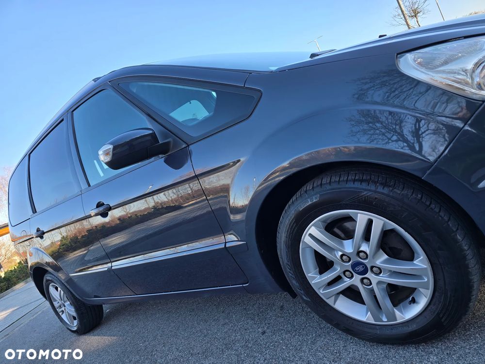 Ford Galaxy - 36