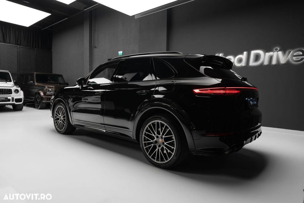 Porsche Cayenne - 9
