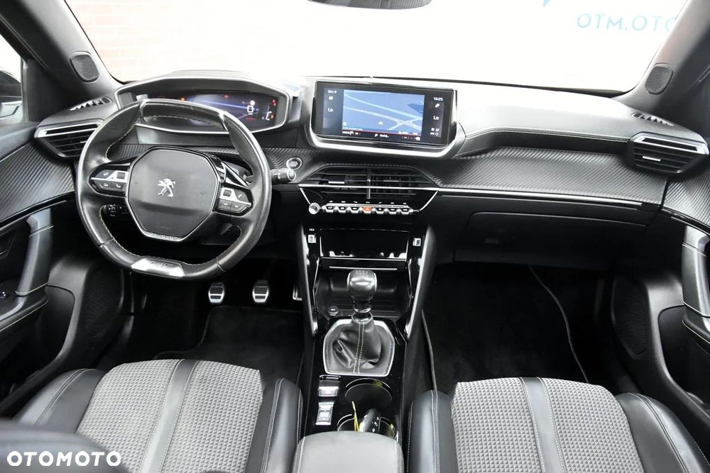 Peugeot 2008 1.2 PureTech GT Line S&S - 24