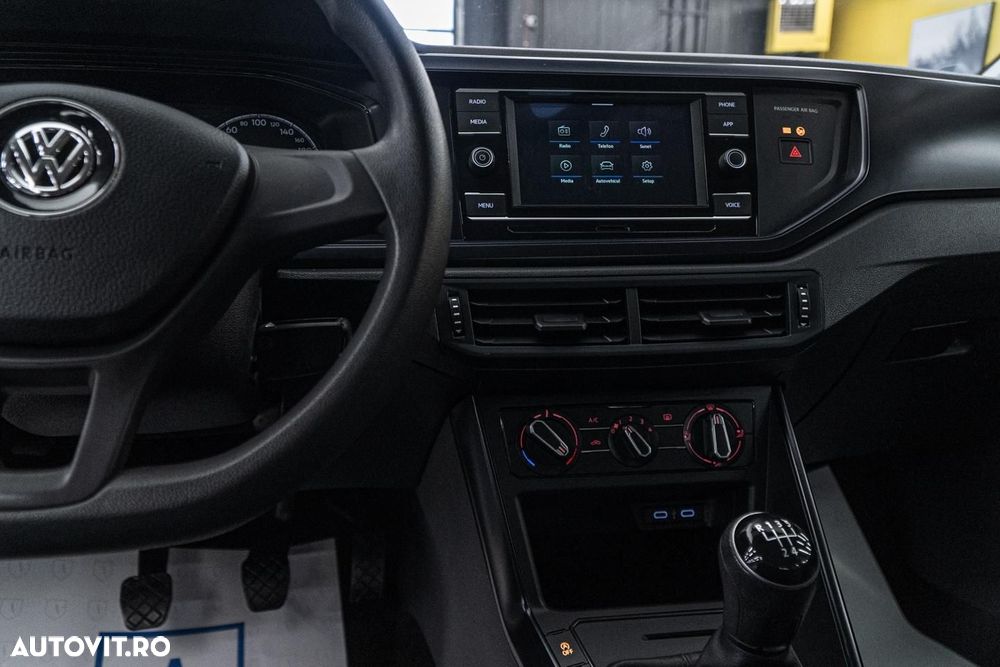Volkswagen Polo 1.0 Comfortline - 24