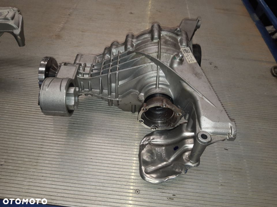Most tylny dyferencjał Audi A4 B9 0DB500043G RZV - 3