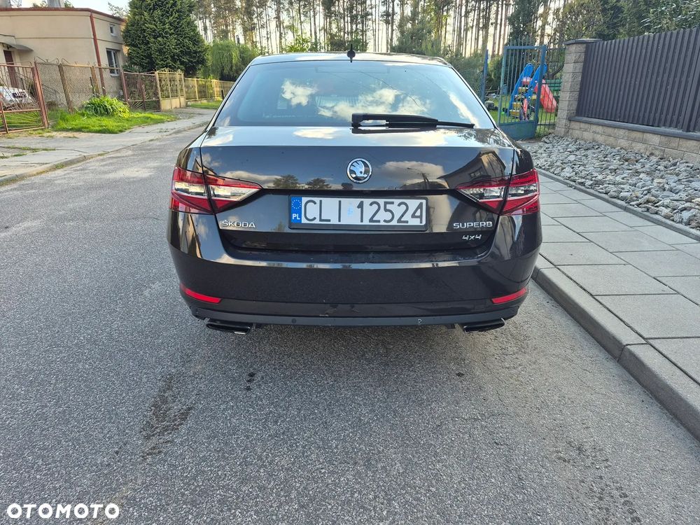 Skoda Superb 2.0 TSI 4x4 L&K DSG - 9