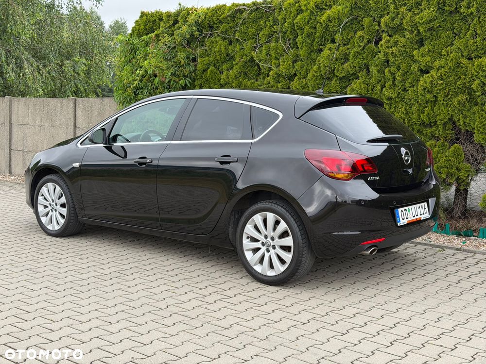 Opel Astra 1.4 Turbo Cosmo - 13