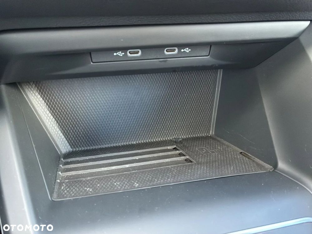 Volkswagen Golf - 27