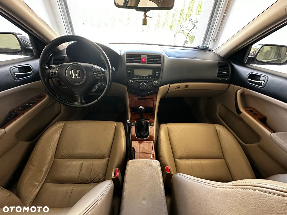 Honda Accord - 14