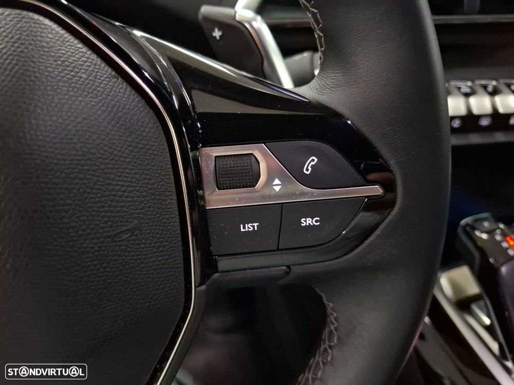 Peugeot 5008 1.2 PureTech Allure EAT8 - 17