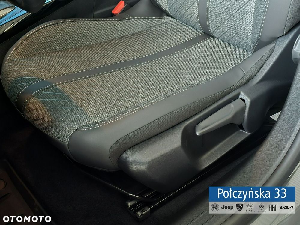 Peugeot 208 - 15