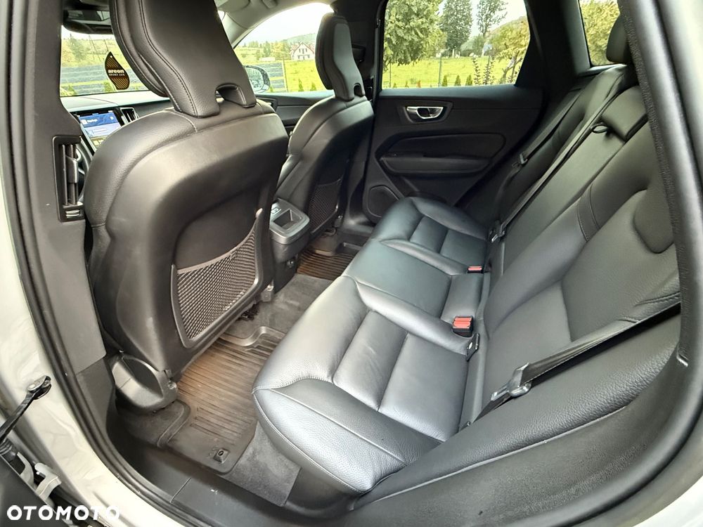 Volvo XC 60 B4 D Geartronic RDesign - 31
