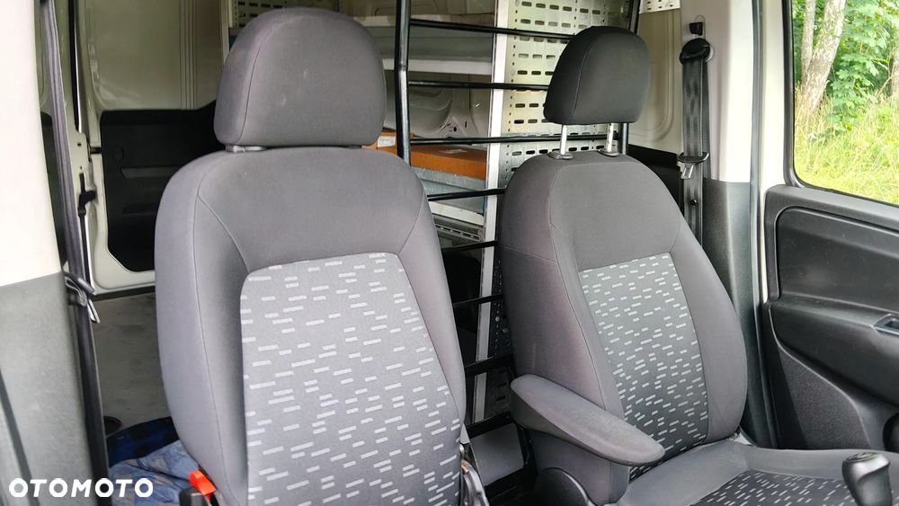 Opel COMBO - 25