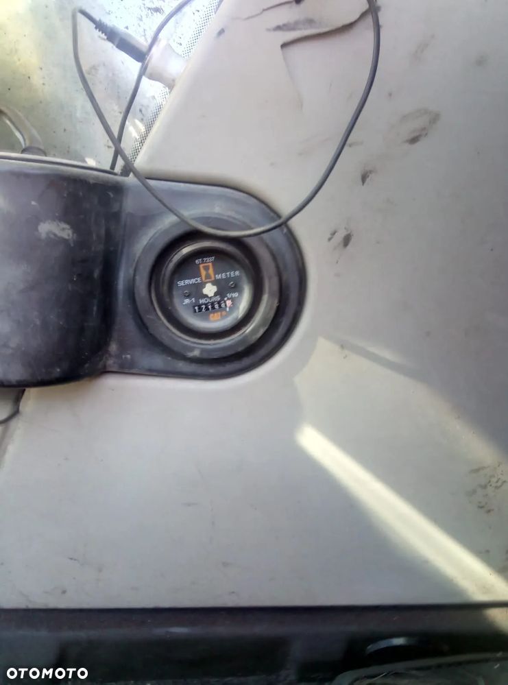 Caterpillar 318C - 11