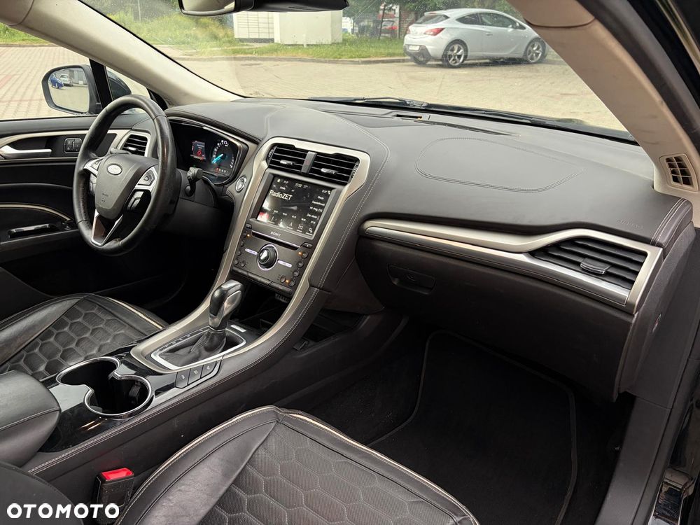 Ford Mondeo Vignale 2.0 Hybrid - 16